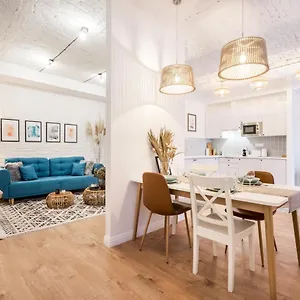 https://roomli-boho-chic-apartments.inbudapesthotels.com