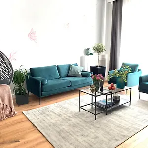 https://bpr-kyanit-design-apartments-with-a-c.inbudapesthotels.com