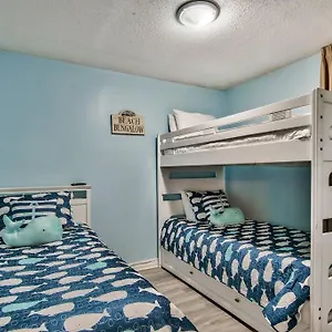 Pelican Resort-walkout Unit-on The Apartment Destin